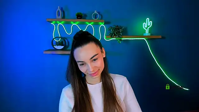 Snapshot of kira_light__ chatting on November 2025 09:43:01 AM kira light online show from November 2025 09:43:01 AM