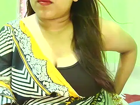 Snapshot of Safa_Pari chatting on October 2025 05:07:01 AM Safa Pari online show from October 2025 05:07:01 AM