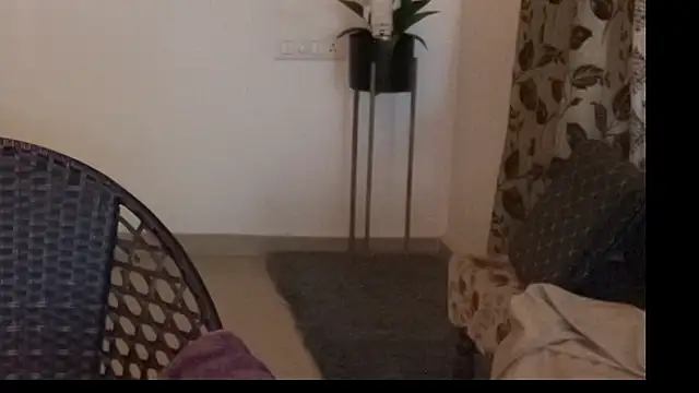 MakeMeAwareAah online show from December 2025 01:03:02 AM