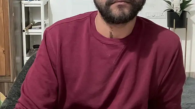 MakeMeAwareAah online show from December 2025 01:20:01 PM