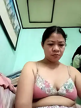 Yummymarie09 online show from November 2025 10:52:02 PM