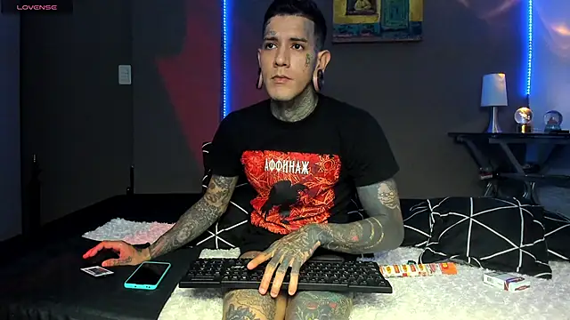 cleoo jhonny online show from March 2026 12:58:02 AM