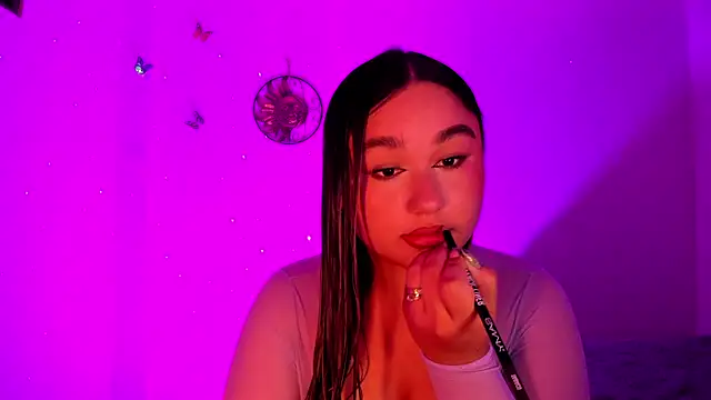 Soouf  online show from November 2025 01:43:01 PM