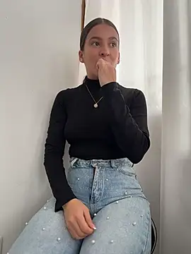 Snapshot of Talia_Bonet chatting on June 2026 03:33:01 PM Talia Bonet online show from June 2026 03:33:01 PM
