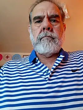 Snapshot of pena633 chatting on May 2026 12:11:01 PM pena633 online show from May 2026 12:11:01 PM