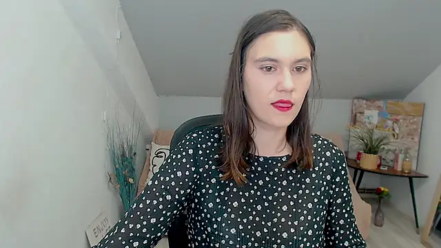 Snapshot of IzzyMonro chatting on October 2025 04:17:02 PM IzzyMonro online show from October 2025 04:17:02 PM