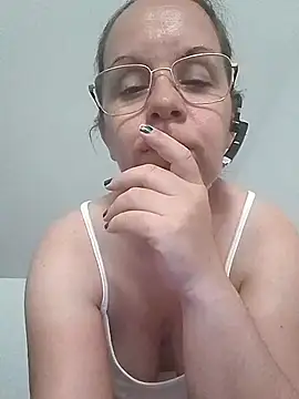 Snapshot of barbara896 chatting on June 2026 10:15:01 PM barbara896 online show from June 2026 10:15:01 PM