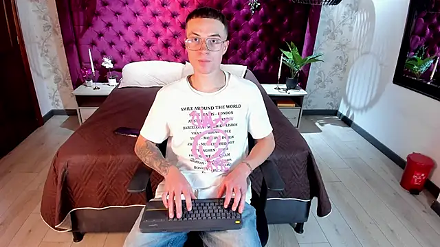 Lil James online show from November 2025 08:40:02 PM