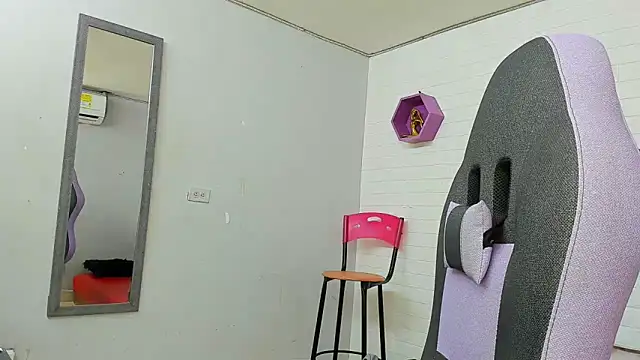 Snapshot of lara_jean23 chatting on October 2025 03:22:02 PM lara jean23 online show from October 2025 03:22:02 PM