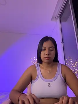 aly nicols online show from November 2025 05:31:01 AM