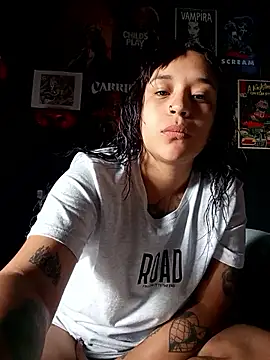 Isis Bathory online show from January 2026 09:19:01 PM