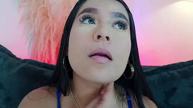 mia roux1 online show from April 2026 09:07:02 PM