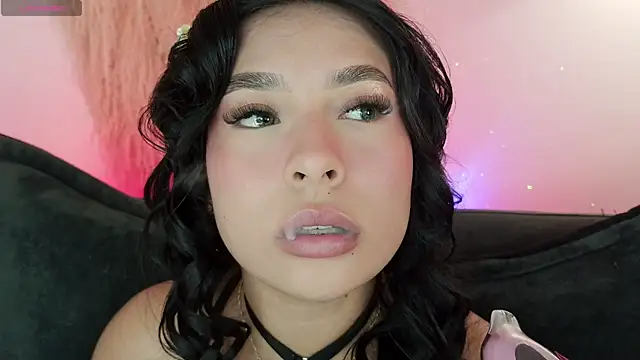 mia roux1 online show from June 2026 09:28:02 PM