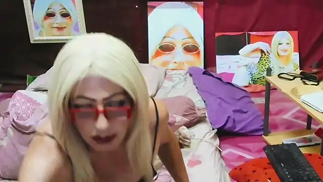 horni4luv online show from April 2026 08:46:01 PM