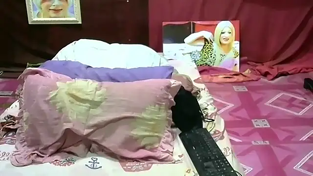 horni4luv online show from April 2026 08:44:01 PM