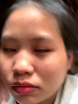 Snapshot of Miuu-Miuu chatting on October 2025 07:51:02 AM Miuu-Miuu online show from October 2025 07:51:02 AM