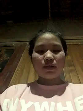 Snapshot of Miuu-Miuu chatting on October 2025 09:10:02 PM Miuu-Miuu online show from October 2025 09:10:02 PM