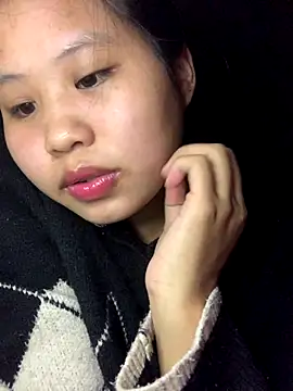 Miuu-Miuu online show from November 2025 01:44:02 PM