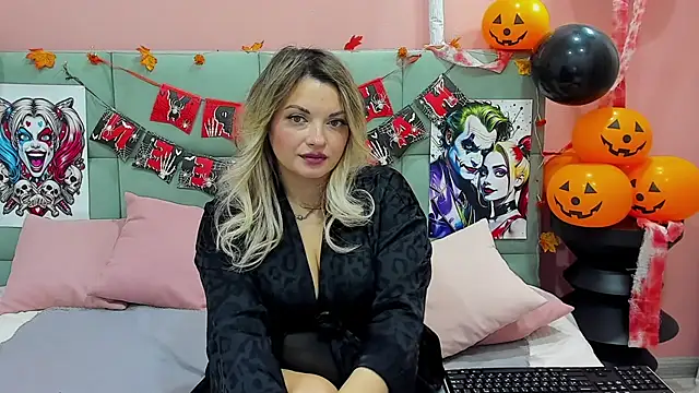 Snapshot of WilmaSanders chatting on October 2025 02:23:02 AM WilmaSanders online show from October 2025 02:23:02 AM