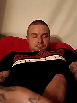 DadDDick925 online show from December 2025 11:07:01 AM