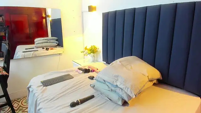 Angyrios online show from April 2026 07:58:01 PM