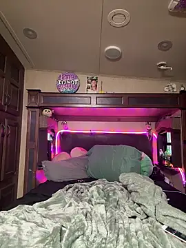 Snapshot of lostinherwonderland chatting on October 2025 07:48:01 PM lostinherwonderland online show from October 2025 07:48:01 PM