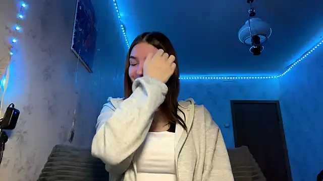 Beauty miIa online show from November 2025 09:16:02 PM