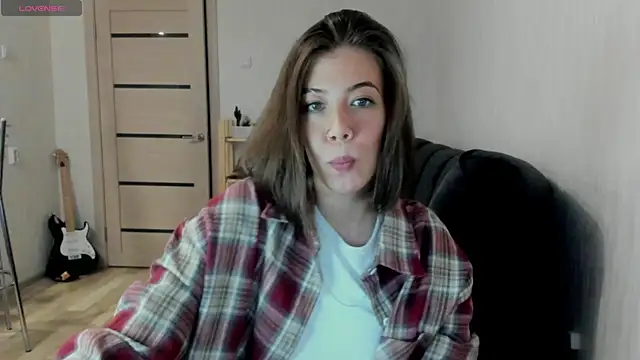 twinkle rosie online show from November 2025 06:46:01 AM