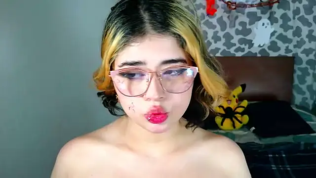 Dafne Delayne online show from October 2025 08:08:02 PM
