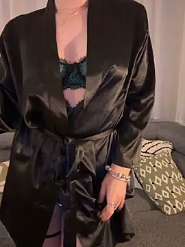  isadora online show from January 2026 07:11:01 PM