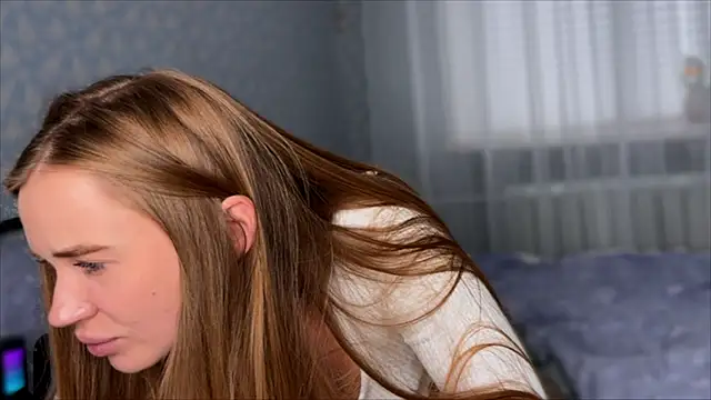 Jane Lavue online show from November 2025 12:41:02 PM