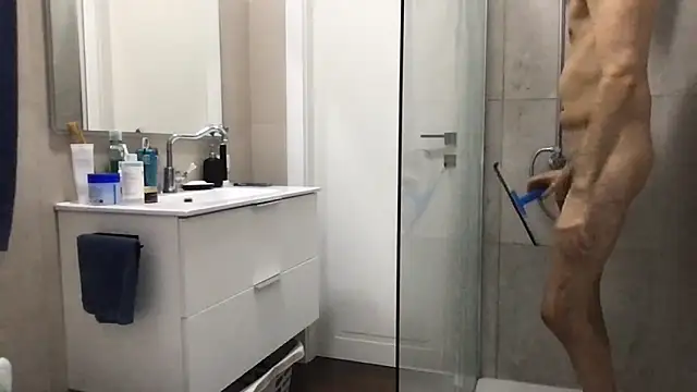 LukaShyGuy online show from November 2025 07:21:01 PM