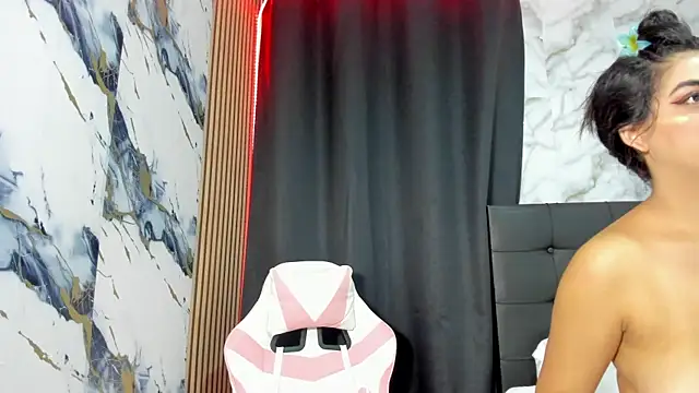 Scarlet DLuce online show from January 2026 09:01:02 AM