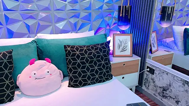 AdelineJhones online show from April 2026 02:46:02 PM