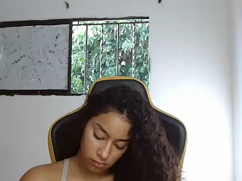 emily stars1 online show from December 2025 07:44:01 PM