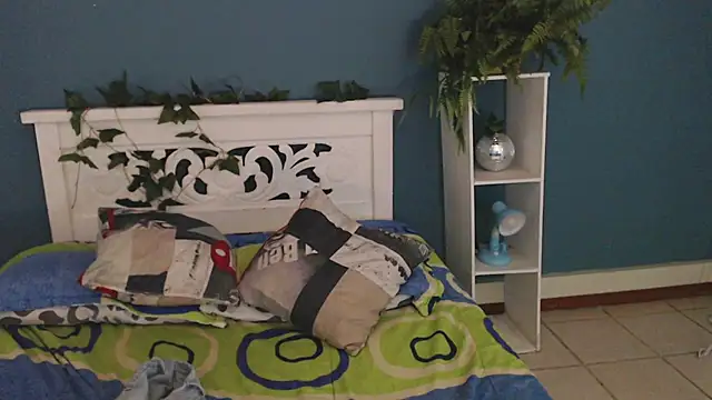 Samantha  Benet online show from March 2026 10:01:01 AM