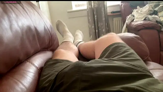 irnbru77 online show from April 2026 05:18:01 PM