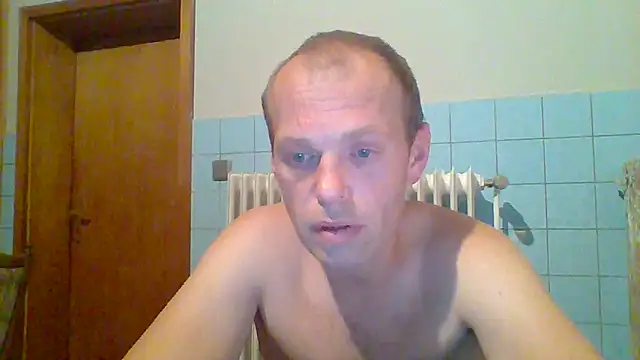 Snapshot of tommy3300 chatting on October 2025 05:26:02 AM tommy3300 online show from October 2025 05:26:02 AM