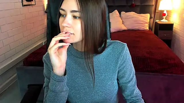 lollyrais online show from December 2025 03:20:04 PM