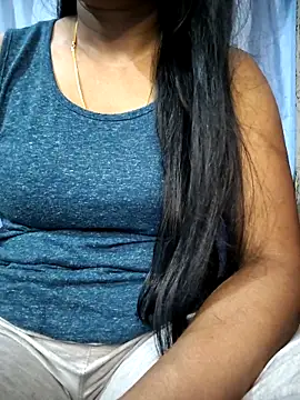 Ezabelljohn online show from April 2026 11:58:01 AM