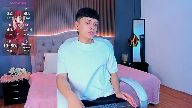 Maxii18  online show from November 2025 06:54:02 PM