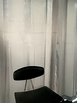 elliepixie online show from November 2025 05:13:02 PM