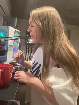 elliepixie online show from December 2025 02:20:02 AM