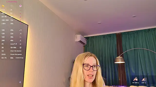 Snapshot of Kess-Edison chatting on July 2026 09:39:02 PM Kess-Edison online show from July 2026 09:39:02 PM