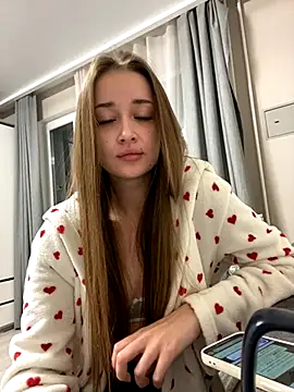 Angel hotyy online show from October 2025 05:53:01 PM