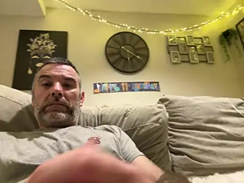 plymouthlad82 online show from February 2026 11:10:02 PM