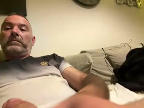 plymouthlad82 online show from June 2026 11:18:02 PM