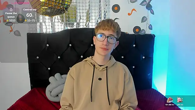 Erick Taylor3 online show from November 2025 05:56:01 PM