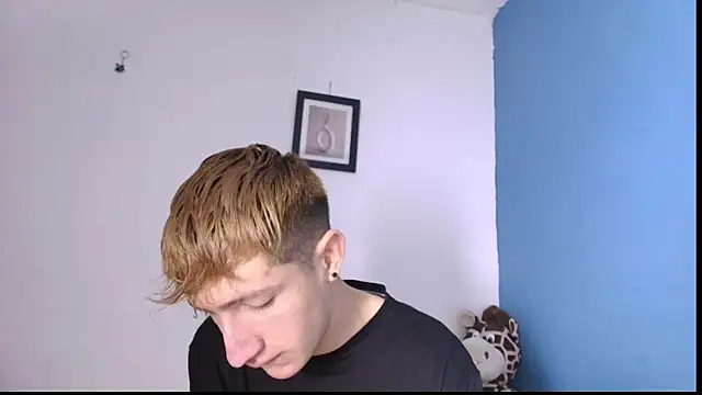 Erick Taylor3 online show from April 2026 06:53:02 PM