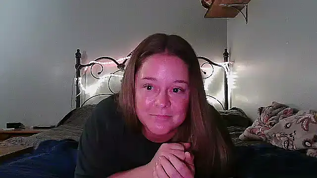 Snapshot of Artgirlie31 chatting on October 2025 03:58:02 AM Artgirlie31 online show from October 2025 03:58:02 AM